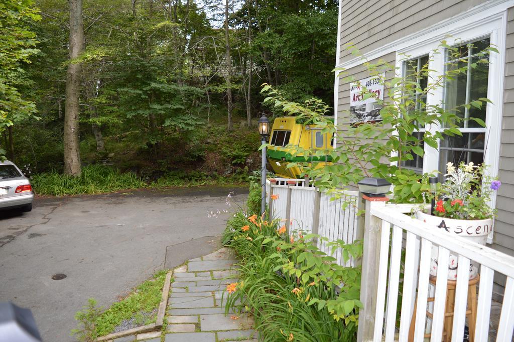 Ascendence Halifax Bed And Breakfast Exterior photo